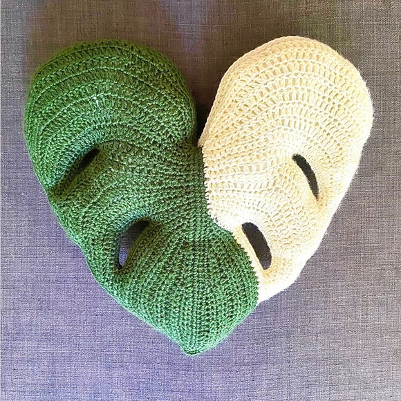 Monstera Leaf Crochet Pillow - Picture 2 of 3